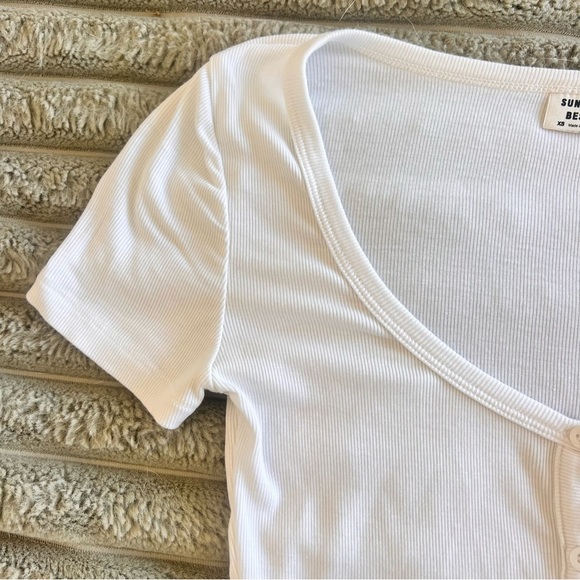 Sunday Best Ribbed White Top - Picture 4 of 5